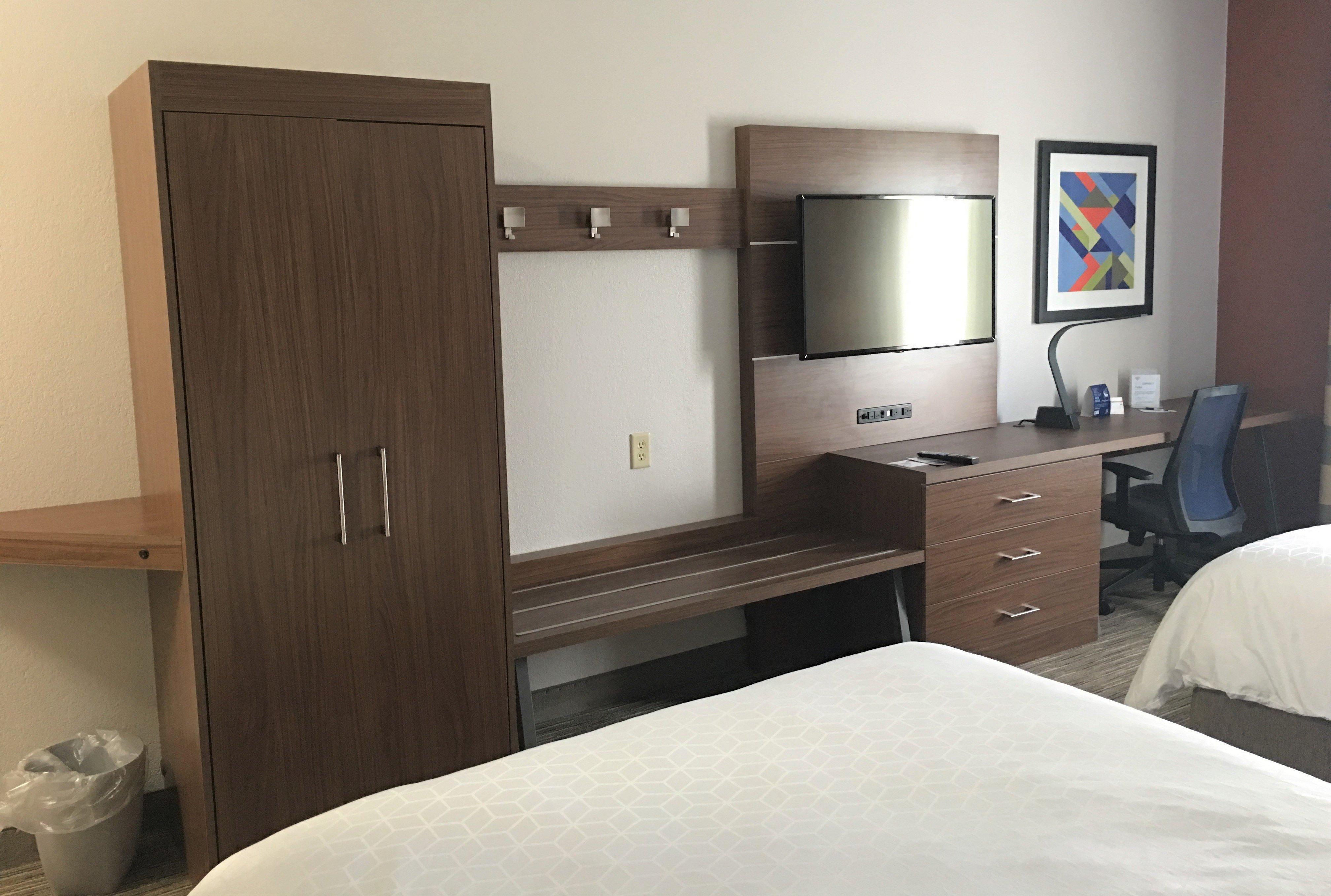 Holiday Inn Express Greensburg By Ihg Exterior photo