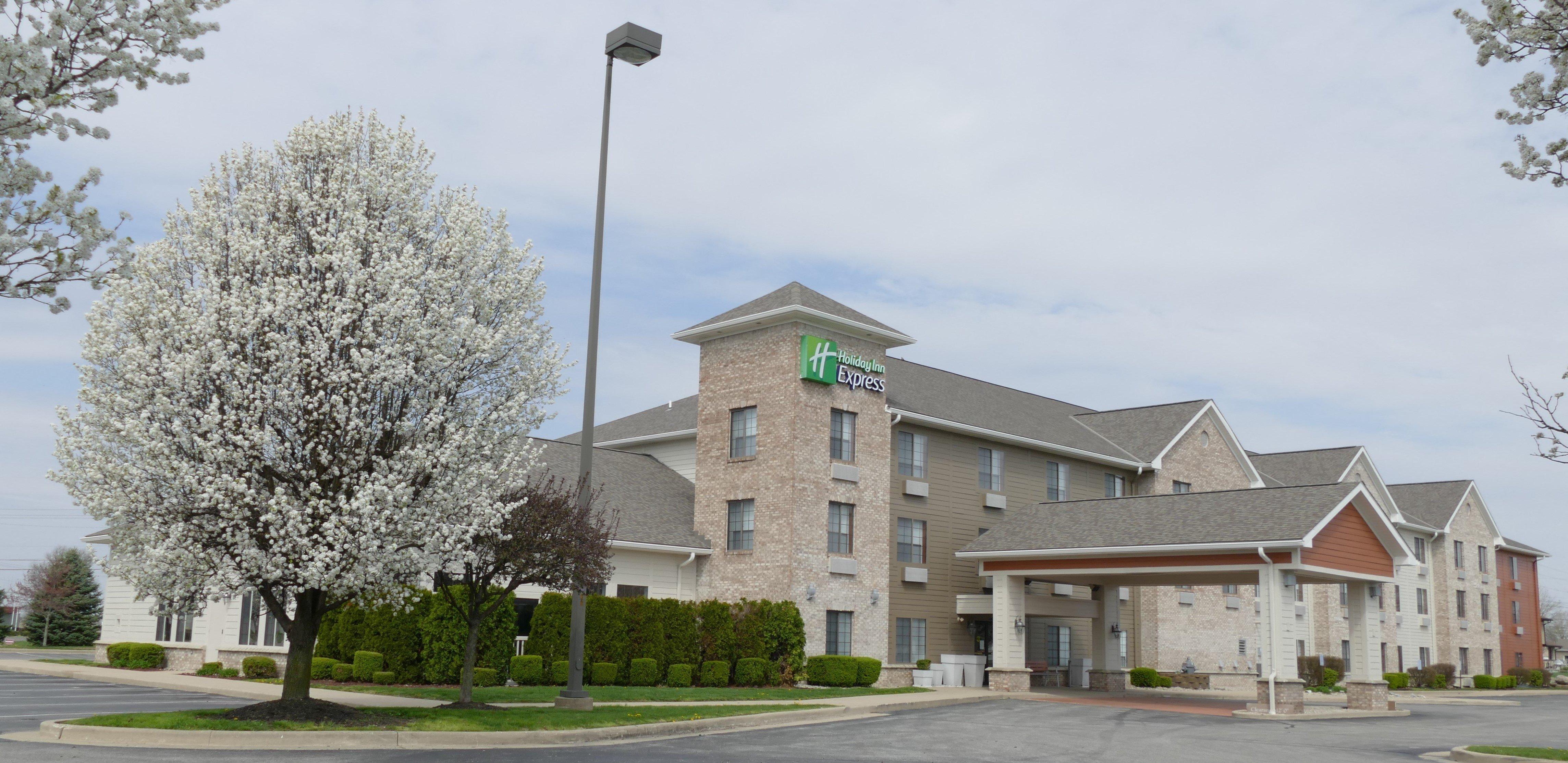 Holiday Inn Express Greensburg By Ihg Exterior photo